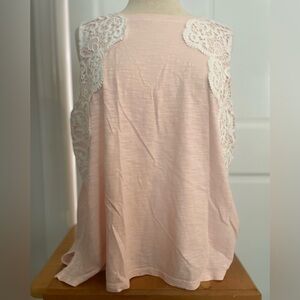 Women’s Petite XL Crown and Ivy Sleeveless Top